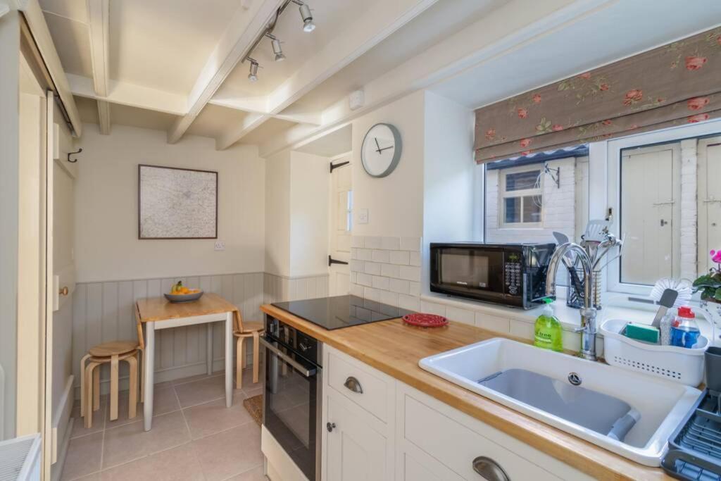 Dene Cottage, Welburn Extérieur photo