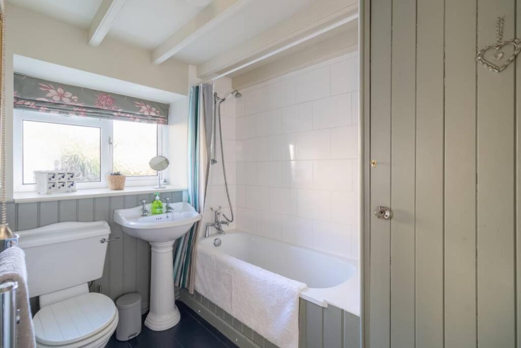 Dene Cottage, Welburn Extérieur photo