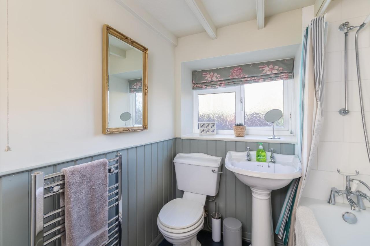 Dene Cottage, Welburn Extérieur photo